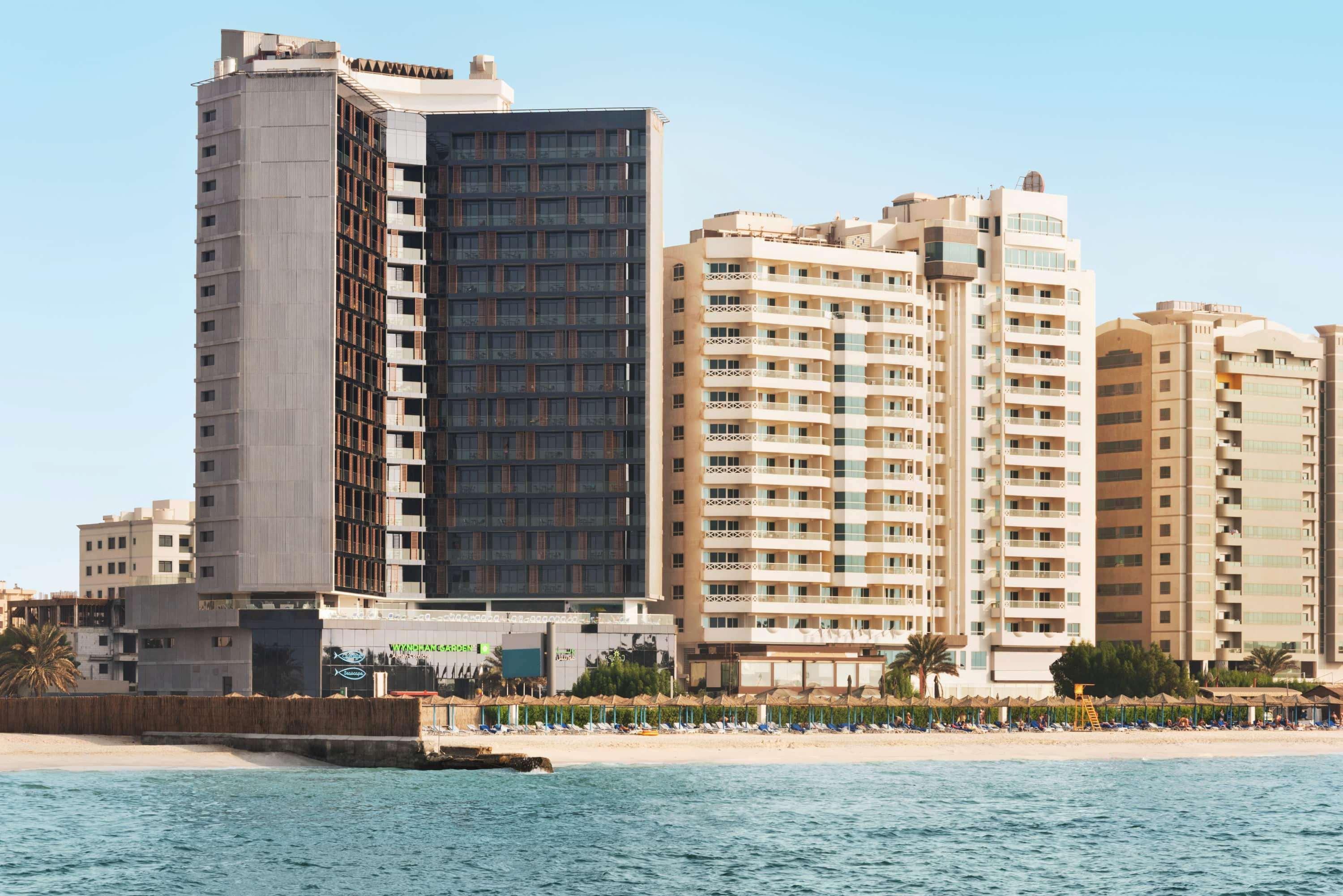 מלון Wyndham Garden Ajman Corniche מראה חיצוני תמונה